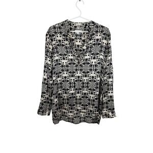 Danier 100% Silk Geometric Tile Print V-Neck Blouse Black Cream CA60894